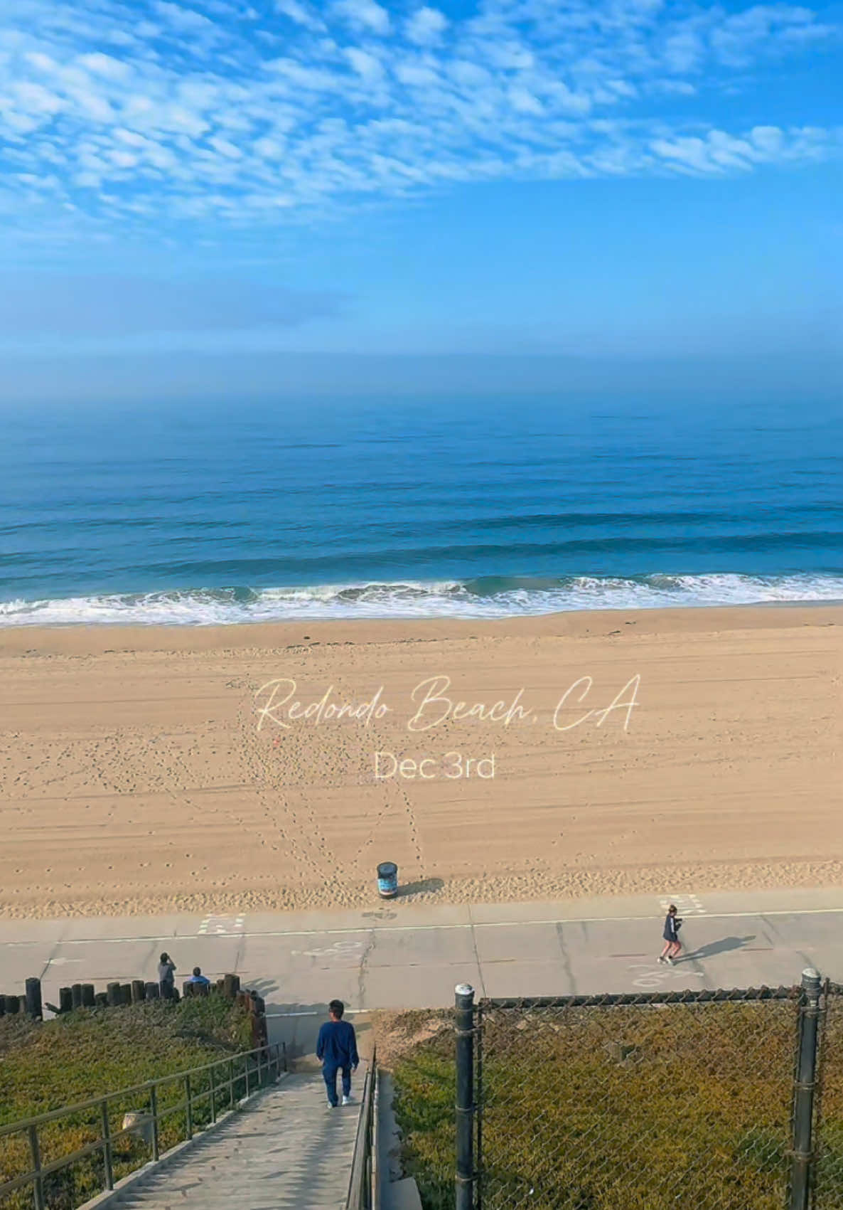 Taking a peaceful walk along the shores of beautiful Redondo Beach, CA, this Dec 3rd. 🌊 The ocean breeze, soft sand, and the incredible sight of dolphins swimming so close to the shore—it’s pure magic. 🐬✨ A perfect moment to connect with nature and recharge. #RedondoBeach #DolphinWatch #CALife #BeachVibes #AirbnbLifestyle #TravelGoals #NatureEscape