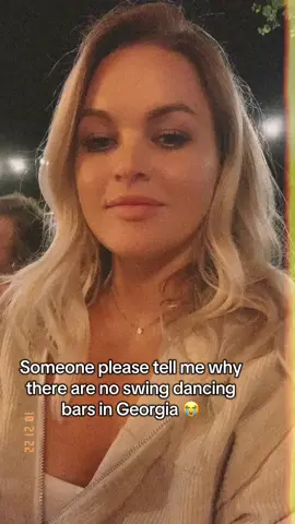 Send help! We miss swing dancing so much but can’t find anywhere to go in Georgia ☹️ #swingdancing #swingdance 