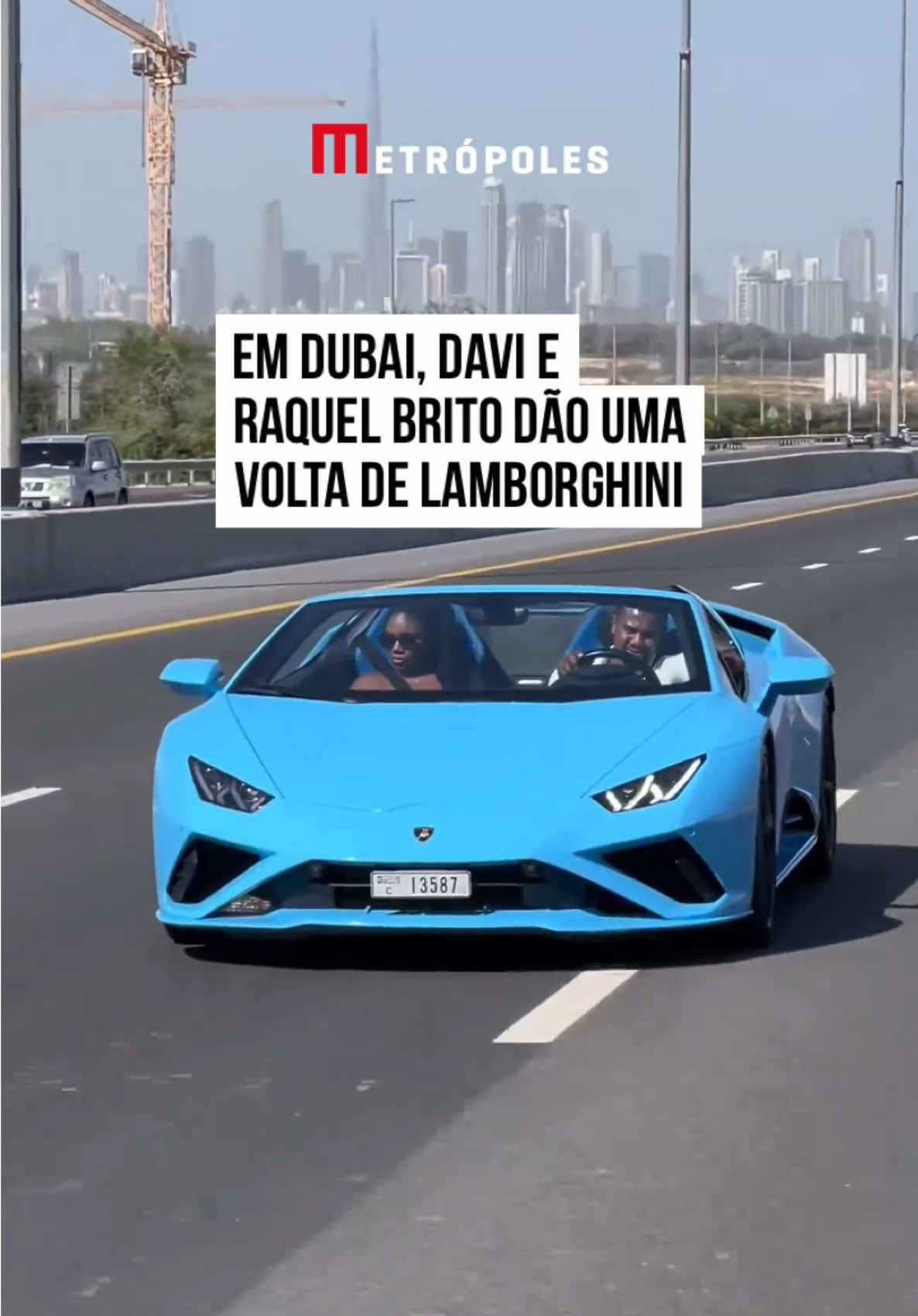 Uma dupla de milhões! Os irmãos #Davi e #RaquelBrito apareceram dando uma volta de #Lamborghini, em um registro publicado no perfil do campeão do BBB24 nesta terça-feira (2/12). O carro de luxo, alugado durante uma viagem à cidade nos Emirados Árabes Unidos, impressionou os seguidores do jovem.  Após o “rolê” no esportivo, a felicidade de Davi foi tamanha que o influenciador atualizou sua foto de perfil com um registro do momento icônico. #entretênews 📽️ @daviooficialll