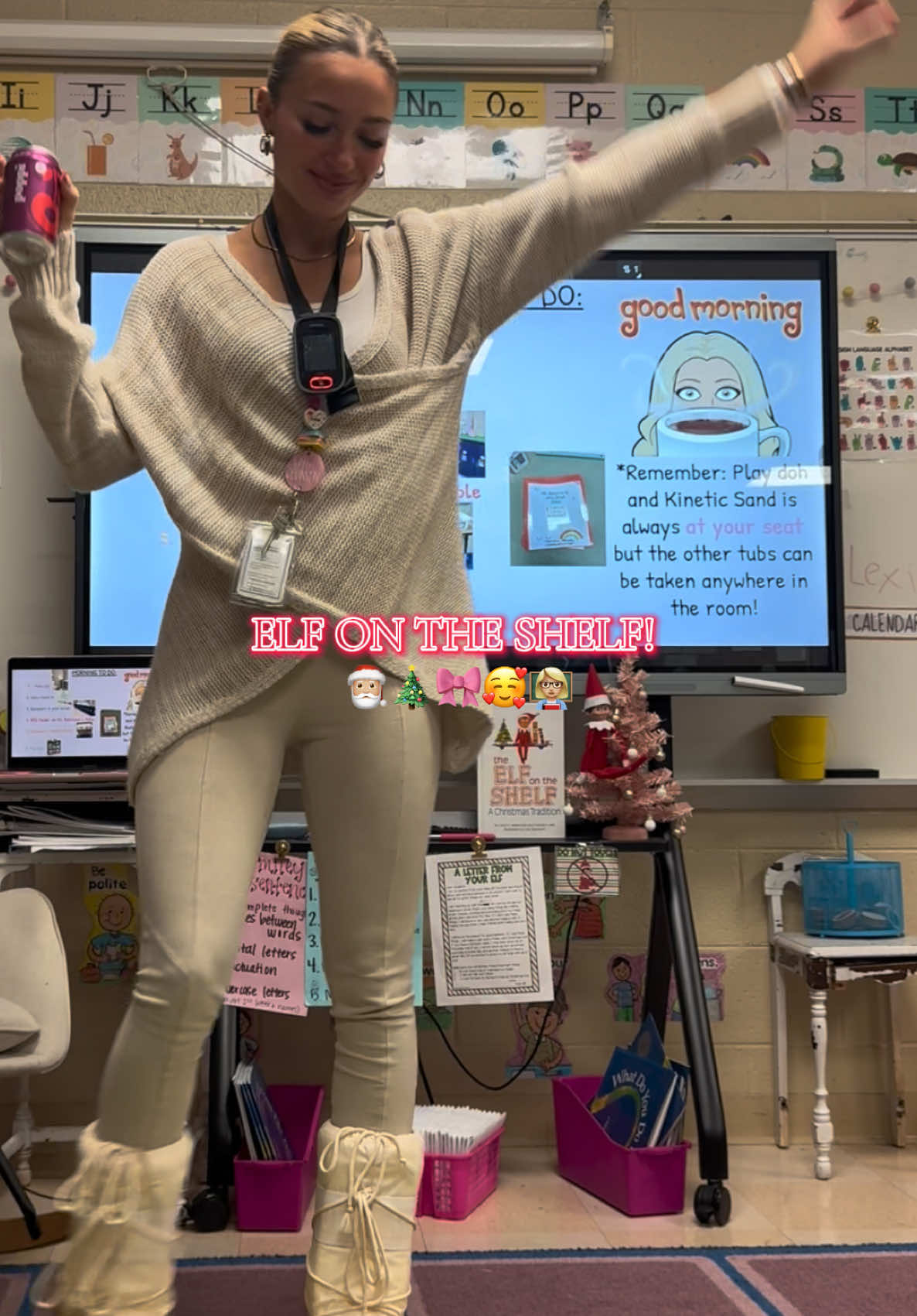 we love it here!!! 👩🏼‍🏫🎀👏🏼✏️🥰 #teachersoftiktok #teacherlife #teachertok #firstgrade #firstgradeteacher #teachersbelike #christmas #fun #foryou 