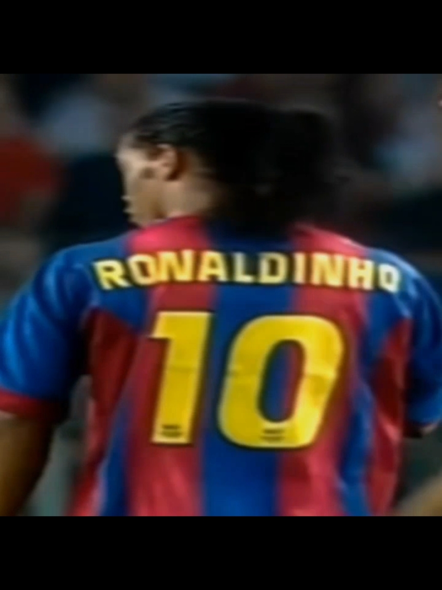 repost. #ronaldinho #barcelona #zxycba #r10 