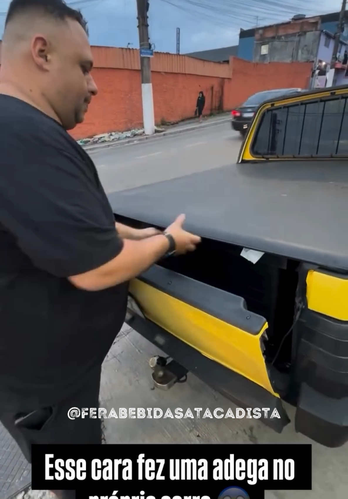 HOMEN MONTA UMA ADEGA EM UM CARRO 😱😱😱