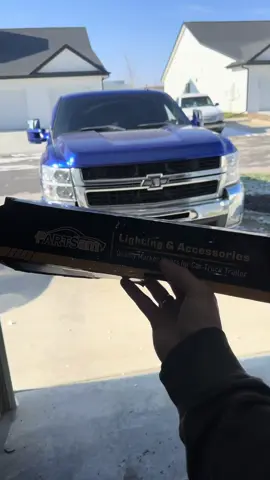These are just regular cab lights guys 😁😂. If you need the link click on my bio! Its the amazon link #duramax #cablights #trucktok #led #truck 