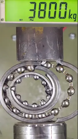 1500 ton hydraulic press crushes large bearings #asmr #baseball #asmrvideo #usa🇺🇸 #🇺🇸 #😱 #hydraulicpress #press #fyp #fypシ゚viral #trending #merychristmas #christmas #bearings 