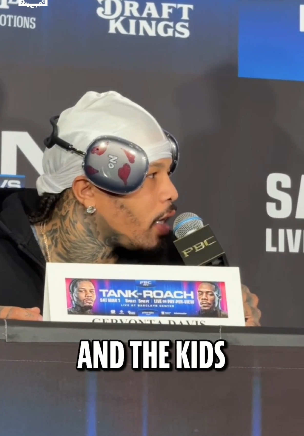 “On my mother you better leave the females home — and the kids.”  Tank got real serious, real fast 😳 #DavisRoach  #boxing #gervontadavis #tankdavis #barclays #brooklyn 