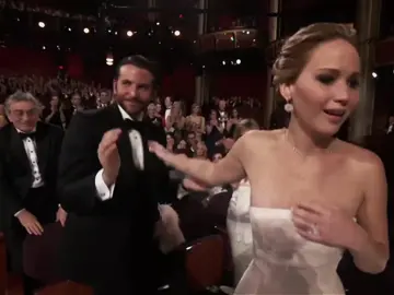 shes so chaotic i love her #jenniferlawrence #jenniferlawrenceedit #katnisseverdeen #hungergames #goldenglobes #goldenglobesedit #silverliningsplaybook #thehungergames #nohardfeelings #fyp #championsbass #viictorrxxx #fy 