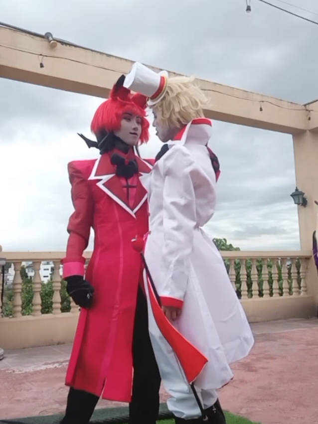 eh? @everleighstinglife  #lucifermorningstar #luciferhazbinhotel #lucifercosplay  #alastor #alastorcosplay #radioapple  #hazbinhotel #hazbincosplay 