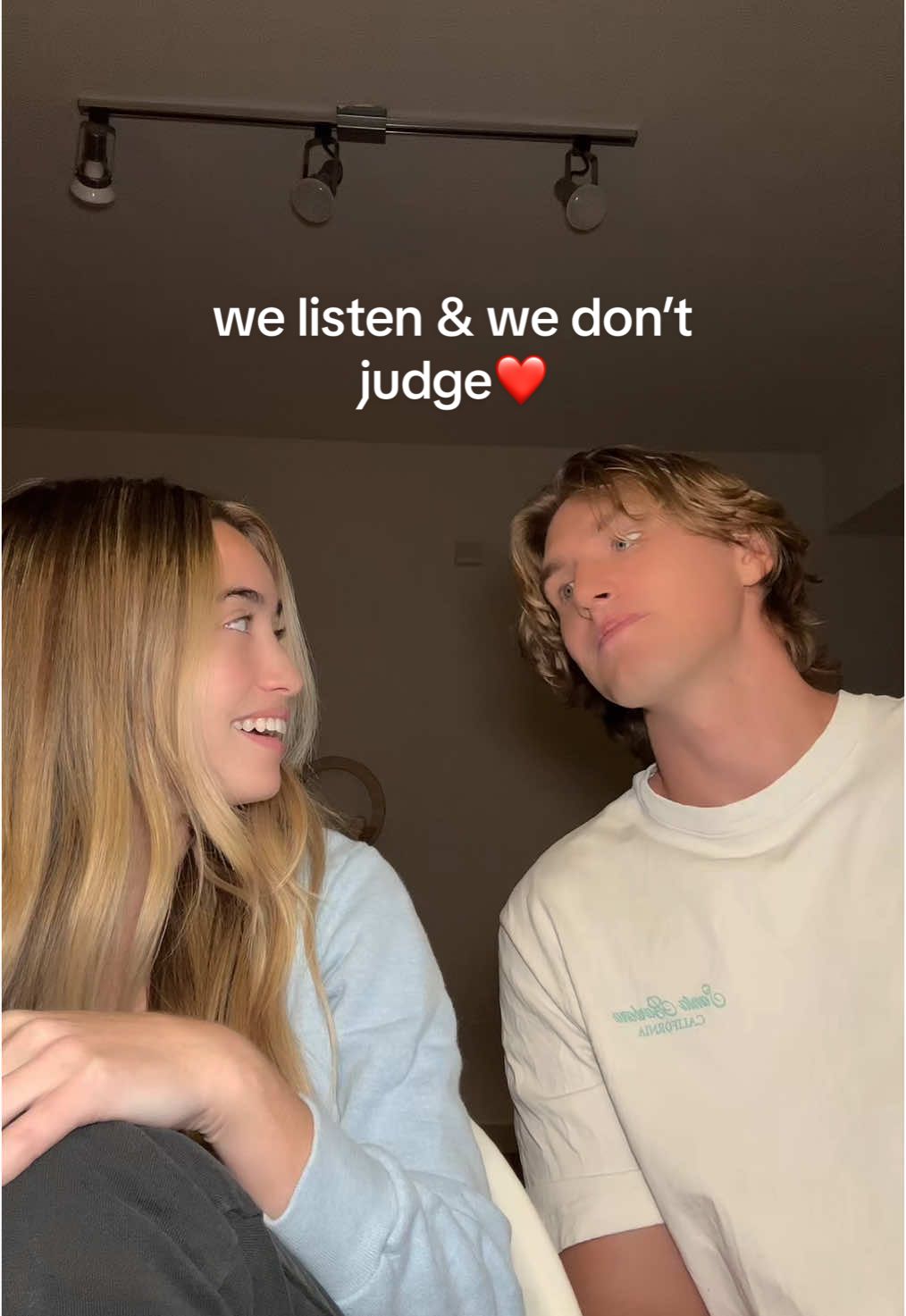 we listen & we dont judge😅😅😅😅 #welistenanddontjudge #coupleschallenge #bfandgf #coupletrend @Dyl 