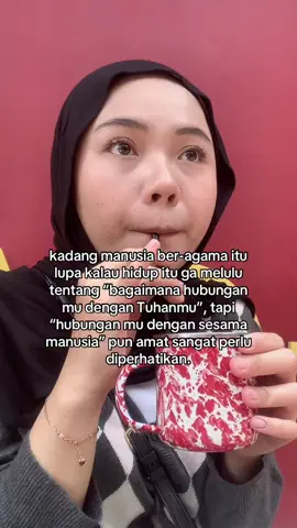 diislam pun Allah menegaskan kalau habluminnallah dan habluminnannas sama pentingnya hehe. disclaimer penjual es juga MANUSIA ya hehe.  #relatable #fyp #trending 