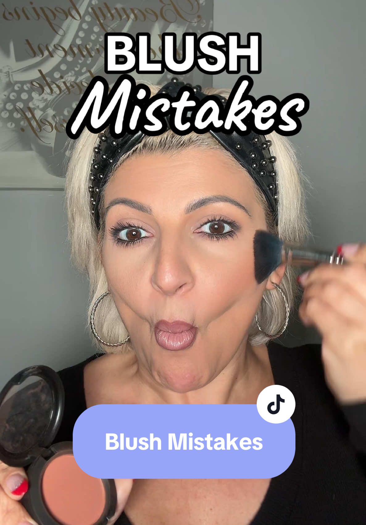 Blush mistakes. Here are some tips to give you a beautiful lifted and airbrushed effect. #blush #blushhack #blushtutorial #makeuptips #makeuptipsandtricks #makeupforbeginners #easymakeup #matureskinmakeup #matureskin #over40makeup 