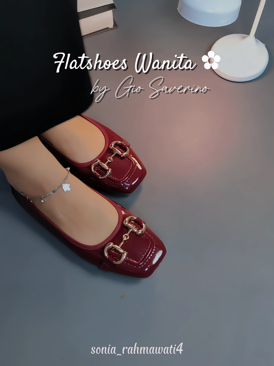 Rekomendasi flatshoes wanita by Gio Saverino #flatshoescantikk #flatshoes #giosaverino 