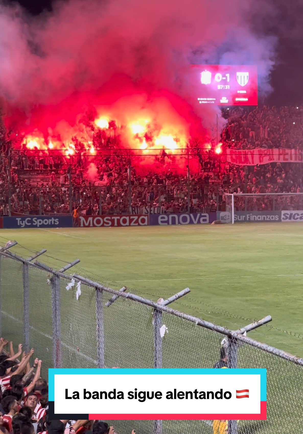 Esta hinchada se merece volver a jugar en primera otra vez ! ❤️🇦🇹  #sanmartindetucuman #casm #hinchadasargentinas #tycsports 