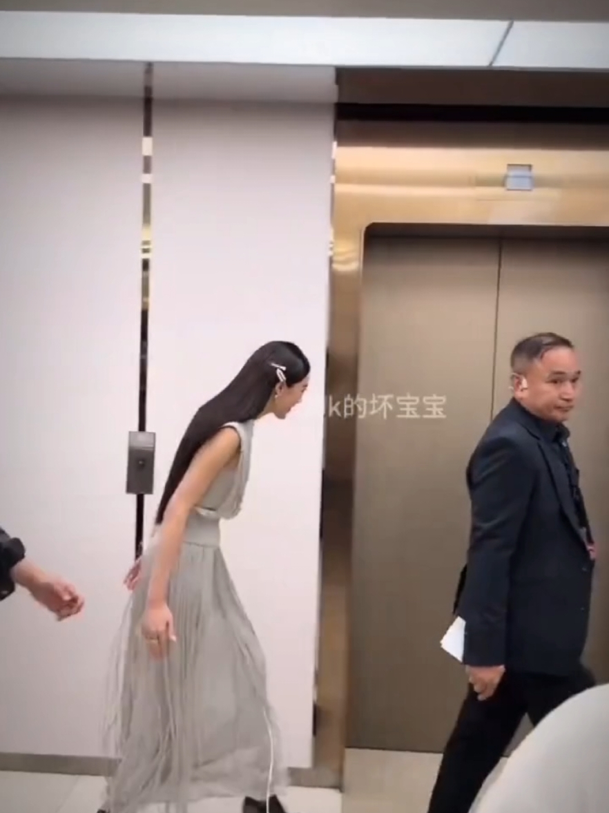 @Lingling Kwong #linglingkwong #ling #fypviralシviral #fypp #fyppp #fyppppppppppppppppppppppp #fypviraltiktok #fypviralシ #fypviral #foryoupagee #fypage #masukberandafyp #masukberanda #tiktokviral #viralvideo 