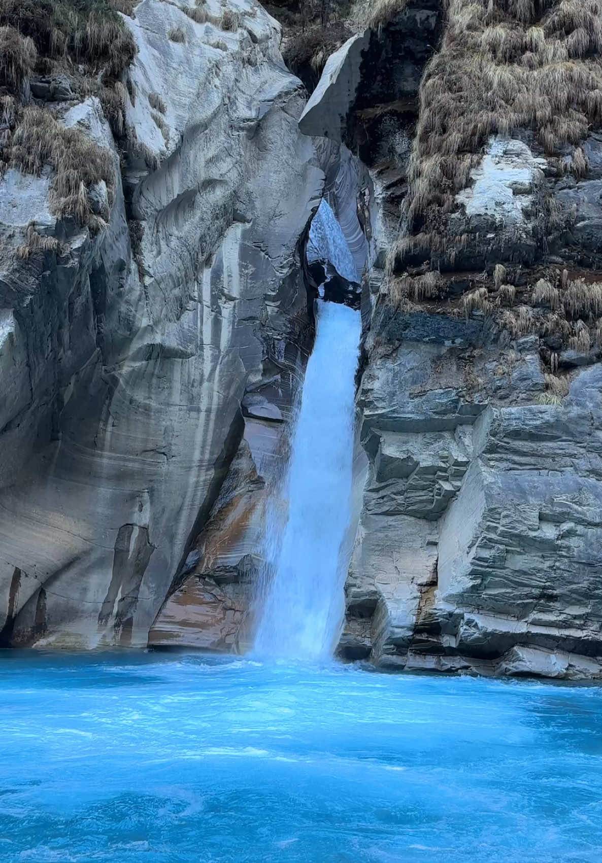 #naturemania #myagdi #phutphutewaterfall #nature #water #nepal 