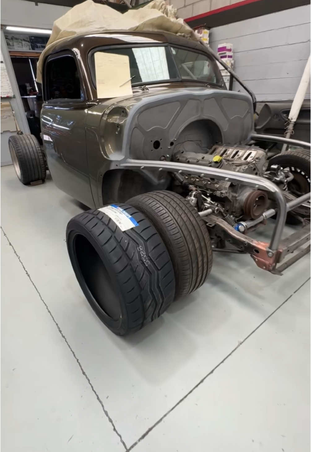 #memphishell51 1951 #chevy #pickup is getting another update and the project reveal will be on our stand at @SUMMERNATS  Nothing like the feel of fresh rubber rolling in @Falken Tyres Azenis RT615K+ (265/35R18)  @Street Machine of the Year Winner 2020 💪 @Haltech 