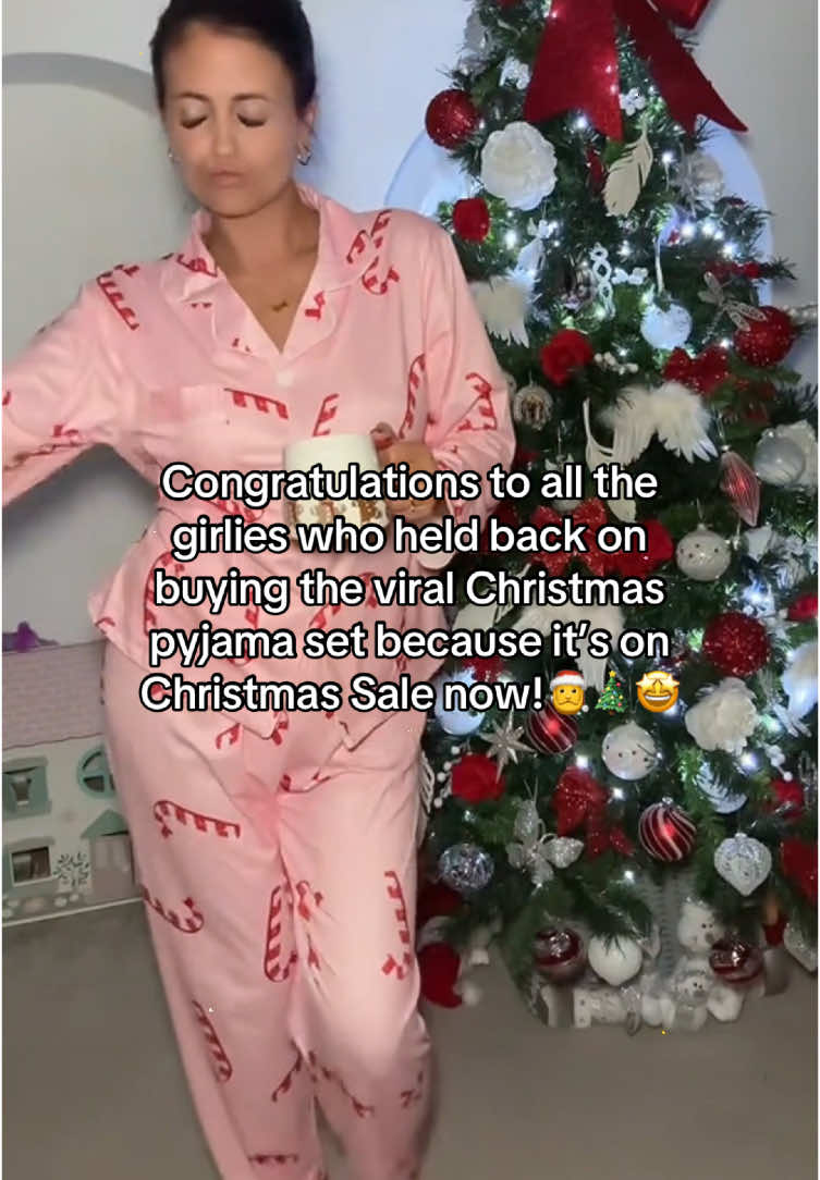 The Christmas Pyjama Set That’s Taking Over This Year #presentideas #giftmas #presents #christmas #christmaspjs #christmasgift#pyjamas #pyjamaset #christmasgift #tiktokmademebuyit #spotlight 