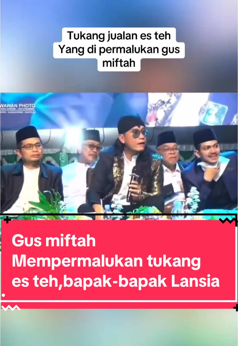 Vidio gus miftah yang mempermalukan tukang jual es teh hingga mengeluarkan kata kasar #gufmiftah #tukangesteh #jualagama #pemukaagama #tokohagamaislam #mantandukun #gusmiftahmantandukun #gusmiftahtukangjualesteh #gusmiftahmenghina #ceramahgusmiftah #viral #komengerindragusmiftah #respongerindratukangesteh #tukangjualesteh