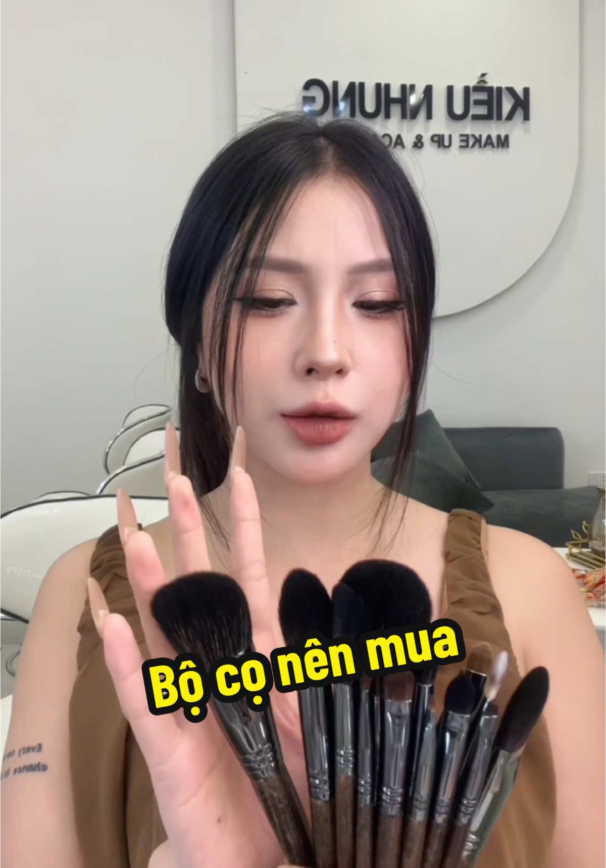 Tui đã và đang dùng gần 2 năm nay nhé #trinhkieunhung #goclamdep #reviewlamdep #comakeupcanhan #ovw 