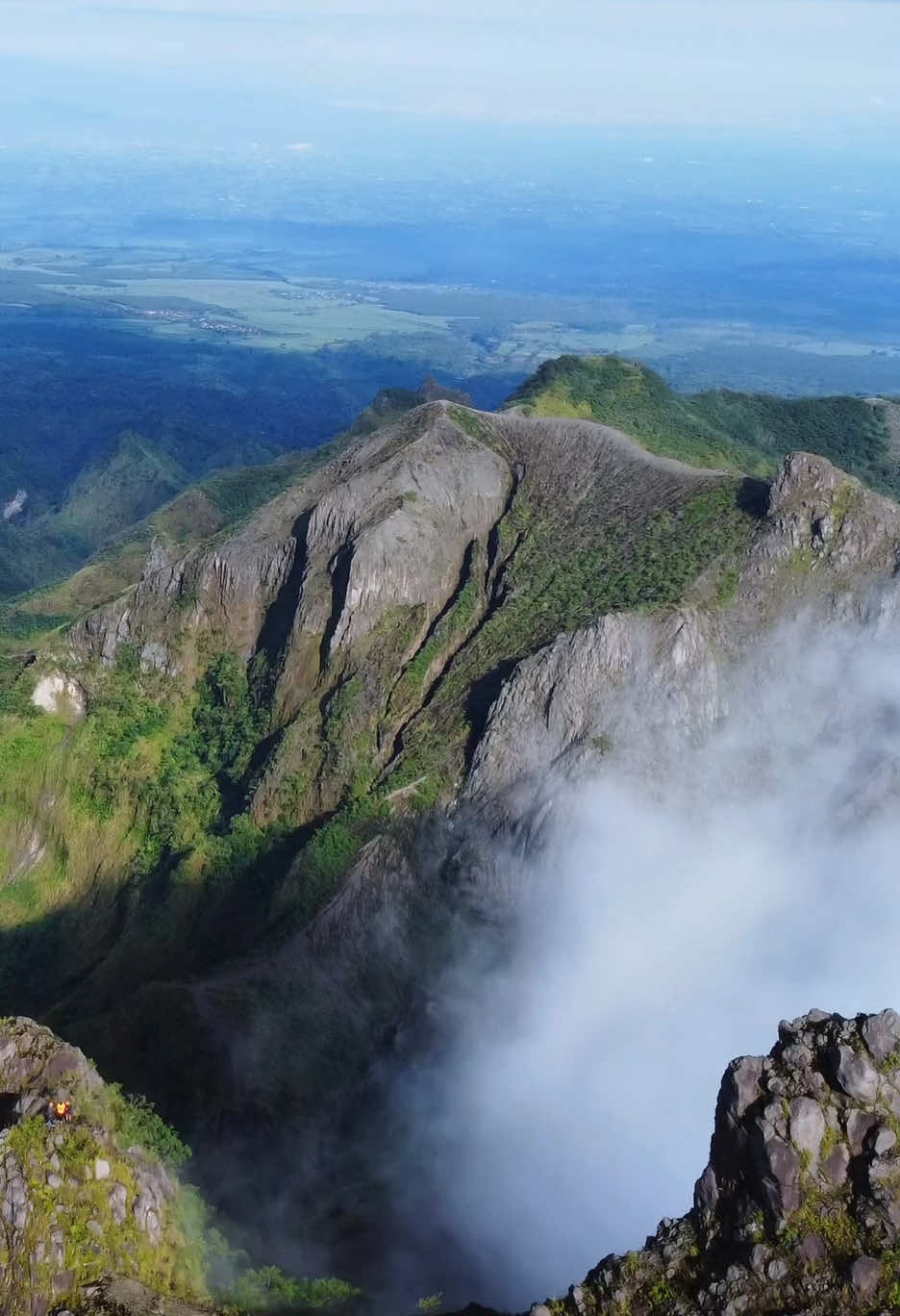 Kemegahan gunung kelud #kelud #gunungkelud #puncaksejatikelud #fyppppppppppppppppppppppp #fyp #fypシ゚ 