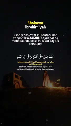 Sholawat Ibrahimiyah memiliki banyak manfaat, di antaranya: Mendekatkan diri kepada Allah: Sholawat Ibrahimiyah dapat mendekatkan diri kepada Allah SWT.  Mendapatkan syafaat Rasulullah SAW: Rasulullah SAW bersabda bahwa siapa yang membaca sholawat ini, maka beliau akan memberi syafaat baginya di hari kiamat.  Meningkatkan keimanan: Sholawat Ibrahimiyah dapat memperkuat keimanan umat Islam. Membersihkan dosa: Sholawat Ibrahimiyah dianggap sebagai pembersih dosa.  Doa dikabulkan: Sholawat Ibrahimiyah dianggap sebagai sarana untuk menjadikan doa-doa umat Islam dikabulkan oleh Allah.  Meningkatkan rezeki: Sholawat Ibrahimiyah dapat dibaca untuk meningkatkan rezeki.  Meningkatkan keberanian: Membaca sholawat Ibrahimiyah dengan sungguh-sungguh dapat menghilangkan perasaan takut.  Berkedudukan tinggi di akhirat: Sholawat Ibrahimiyah dapat membawa seseorang ke kedudukan yang tinggi di akhirat.  Sholawat Ibrahimiyah juga dikenal sebagai Sholawat Tasyahud dan dibacakan setiap kali tahiyat akhir dalam sholat.  .  .  Hashtag : #dakwahboy Video by @venyata #reels #islam #trending #trendingreels #dakwahislam #alquran #fyp #fypシ #perintahallah #dakwah #dakwahsunnah #islamicquotes #viral #viralreels 