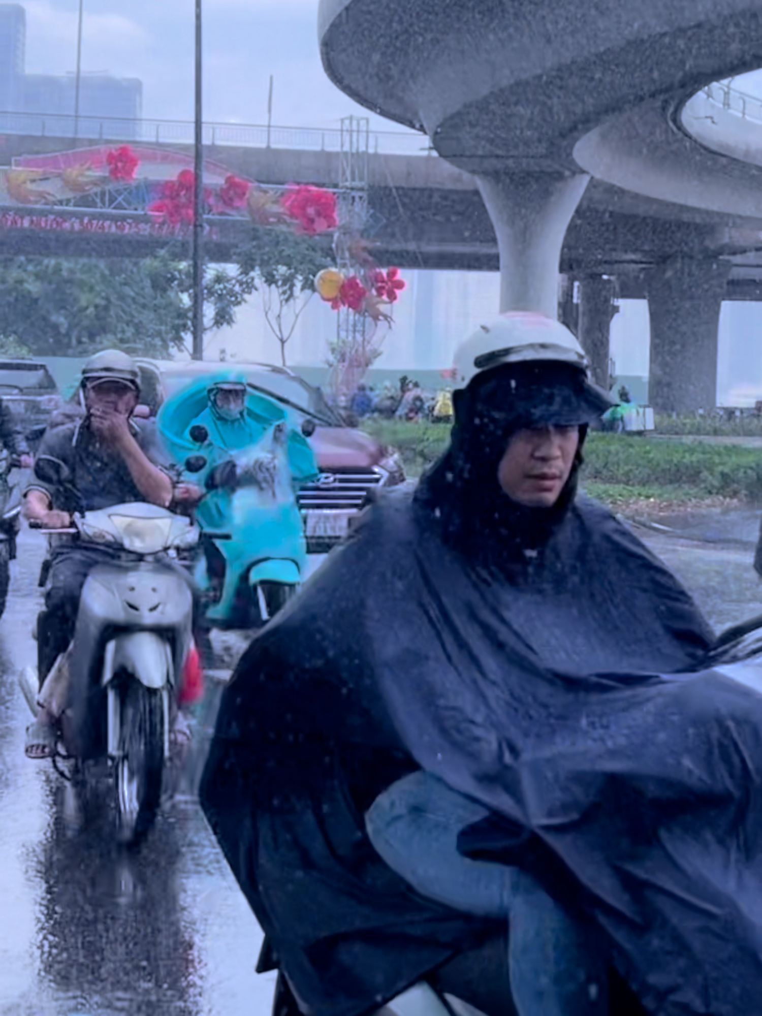 Heavy rain Vietnam - Ho Chi Minh City, Vietnam #hochiminhcity #heavyrain #rainwalk #vietnam