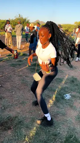 Monate wa Kgalagari ke 6 2 6 plus 6 🎶🔥😂 Hago lalwa ebile hago chaiswe 🎶🙏🏽 #botswanatiktok🇧🇼🇧🇼 #botswana🇧🇼tiktok #mrandmissbakgalagari #chokoma #kgalagaditiktoker #bakgalagari #enzothephotographer #kgalagadi #botswana #kasi #juu