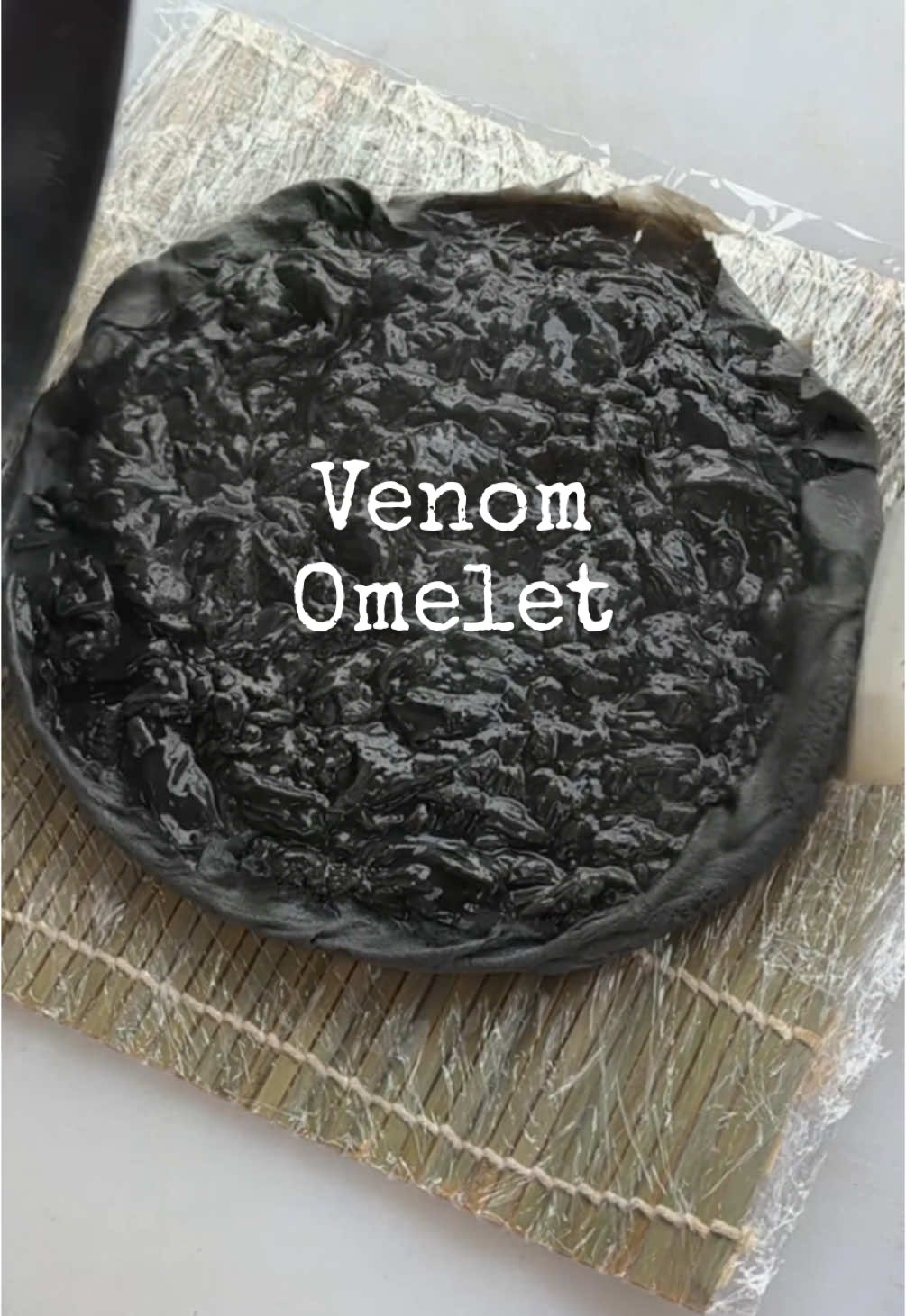 Омлет Venom🌚 #омлет #завтрак #простыерецепты #omelette #egg 