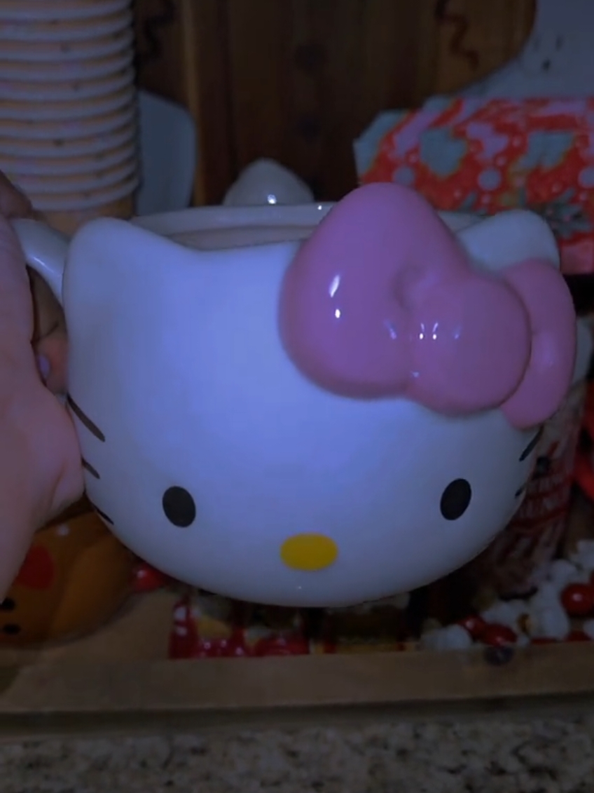 🎀Hello Kitty cocoa🎀 #hellokitty #hellokittylover #hellokittyandfriends #hellokittygirl #hellokittycheck #hellokittyfinds #hellokittycore #hellokitty😻 #hellokittychristmas #christmas #hotchocolate #holiday 