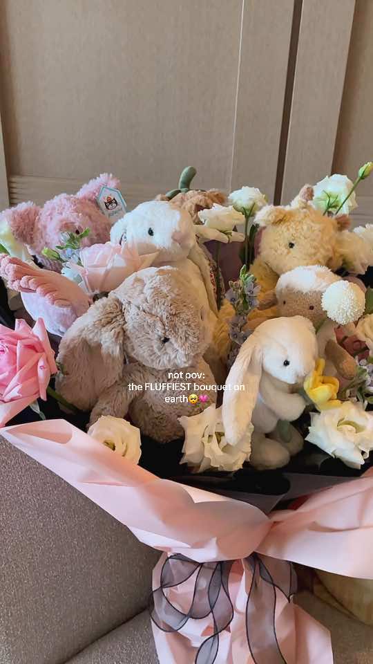 my heart is melting🫶🏻🫠 #jellycat #fyp #viral #foryou #jellycats #bouquet #flowers 