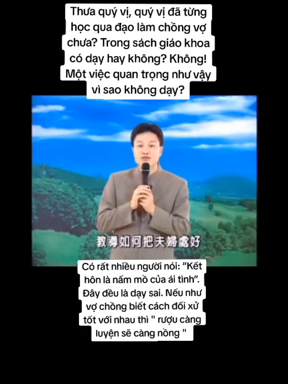 Trong quan hệ chồng vợ phải nhớ lấy: “Thận ư thủy” (cẩn thận ngay từ lúc bắt đầu). Lúc ban đầu, khi chưa kết hôn, quý vị phải mở to đôi mắt, phải chọn đối tượng tốt. Đương nhiên quý vị muốn chọn người khác, người khác cũng phải chọn quý vị. Cho nên muốn tìm được đối tượng tốt, không phải trực tiếp chạy đến đó thân cận hẹn hò. Phương pháp này sẽ rất mệt. Phương pháp tốt nhất gọi là: “Chúng tinh cộng nguyệt” (các ngôi sao vây quanh mặt trăng), chỉ cần quý vị có thể tỏa hào quang thì sẽ có rất nhiều ngôi sao đến bên cạnh mình, đến lúc đó tùy quý vị chọn lựa. Đây là phương pháp tìm đối tượng cao minh nhất. Vì vậy phải cẩn thận từ lúc bắt đầu, phải hiểu rõ đây có phải là người có thể cùng ta chung sống cả đời được không? Đây không phải là việc có thể qua loa. Trích: Đệ Tử Quy giảng giải– Con Đường Đạt Đến Nhân Sinh Hạnh Phúc (tập 4) Người giảng: Thầy Thái Lễ Húc Giám định: Lão Hòa thượng Tịnh Không Giảng ngày: 15/02/2005 Cẩn dịch: Ban phiên dịch Tịnh Không Pháp Ngữ Giám định phiên dịch: Vọng Tây Cư Sĩ Biên tập: Ban biên tập Tịnh Không Pháp Ngữ #detuquy  #thailehuc  chọn chồng chọn đối tượng kết hôn #kethon #laychong  Dạy con #daycon 