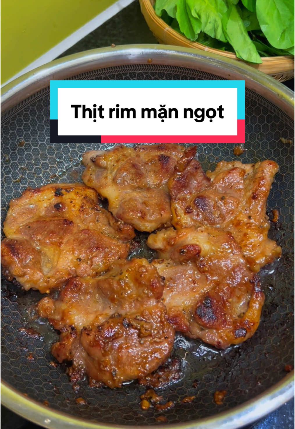 Nạc dăm rim mặn ngọt.  #ăncungtiktok #cooking #comnha #monngonmoingay #homnayangi #nauancungtiktok 