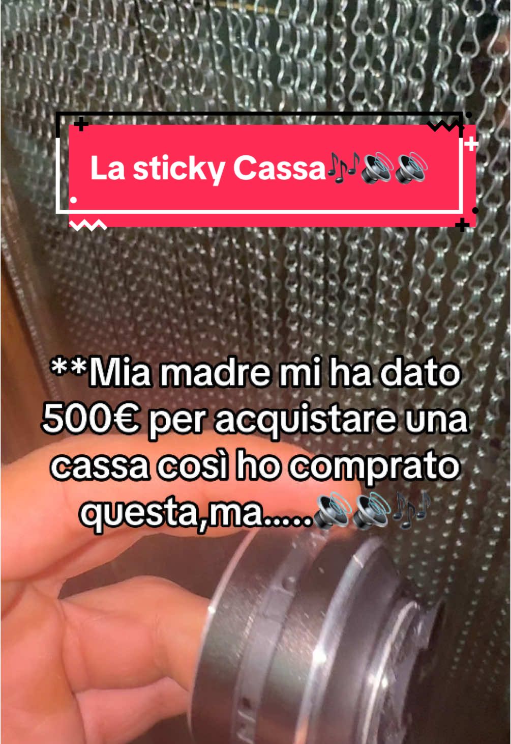 Ragazzi è così che si risparmia qualcosa🤣🤣🤣 Acquista adesso la StickyCassa tramite il link in bio!!! #virale #musica #shiva #trap #subwoofer 