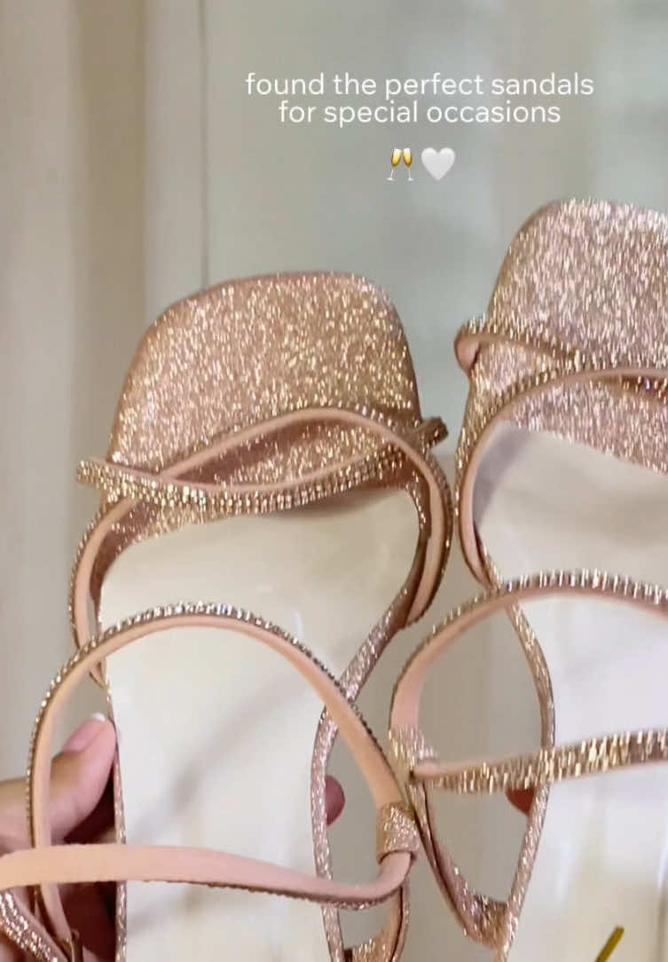 will be attending a wedding this weekend, and I found this sandals here on tiktok!! #heelsforwomen #sandalsforwedding #glittersandals #sandalsforevents #CapCut 