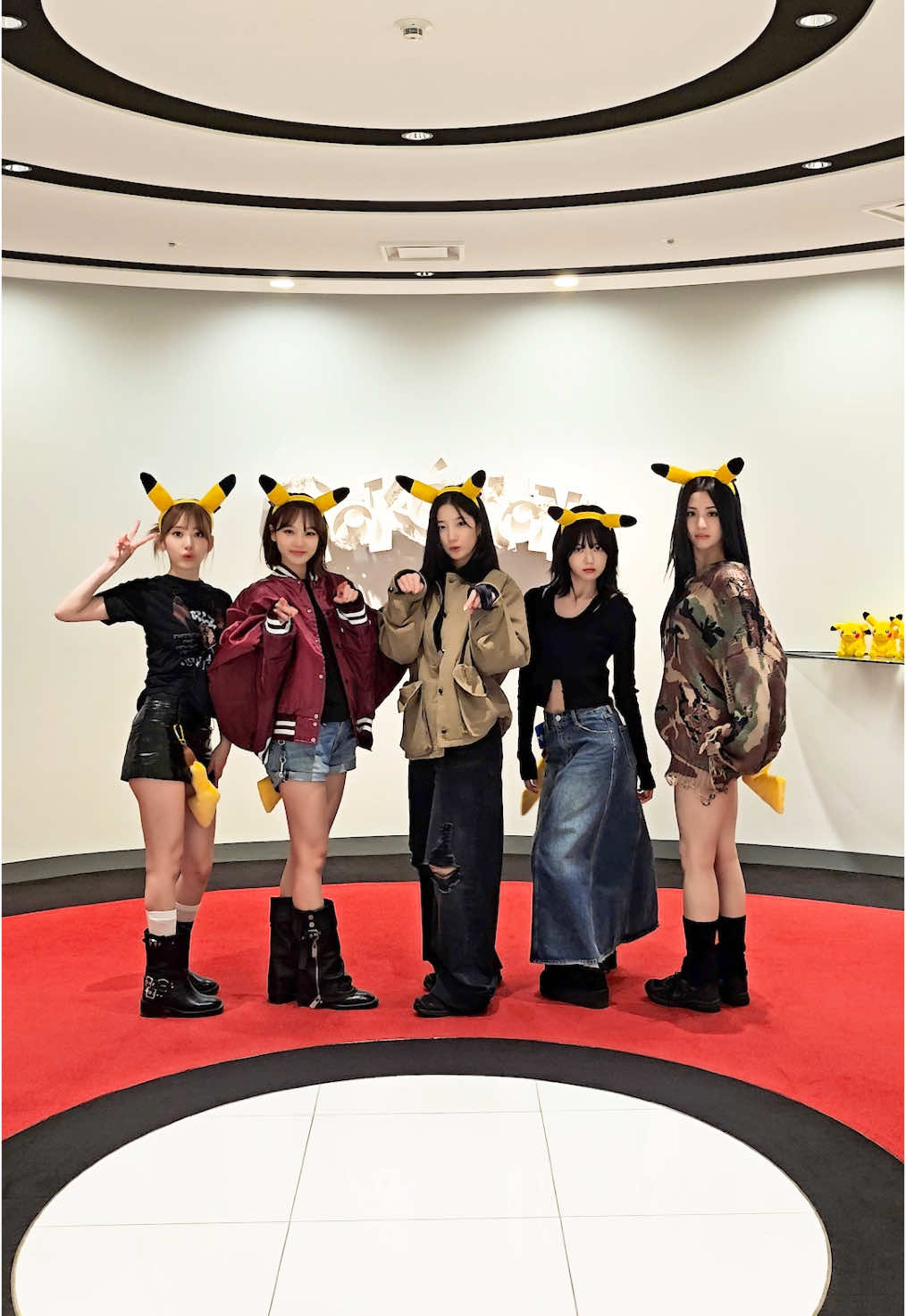 ⚡o'ᆺ'o⚡ #Pikachu APPEARED!!! #LE_SSERAFIM #르세라핌 #CRAZY_JP  @Pokémon/ポケモン【公式】 