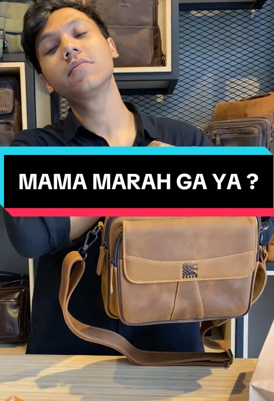 Mama marah ga ya? Kalo gue beli BIMA Slingbag tas kulit asli premium dari REVEN. #tas #taskulit #cekkeranjangkuning #belilokal #wibgajiansale #taspria 