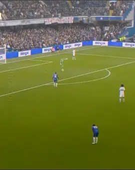 the action is a little less focused on Emiliano martinéz😅 #fyppppppppppppppppppppppp #chelsea #astonvilla #PremierLeague