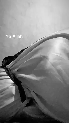 aku tidak perna meminta yang aku alami hari ini,besok atau kemarin melainkan atas kehendaknya dan sujud sambil nangis disajadah tingkat lain dari rasa sakit🥺🥀 #fyppppppppppppppppppppppp #masukberanda 