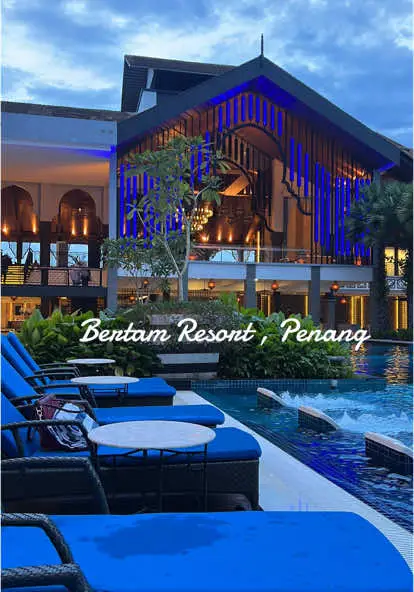 📍Bertam Resort, Penang  Deluxe King Room  ✅ Bilik besar & luas ✅ Bersih & selesa  ✅ Towel / toiletries / hair dryer / Iron ✅ Swimming pool cantik dan luas ✅ Banyak spot OOTD ✅ Breakfast 👍 ✅ Lobby luas & banyak kerusi Kalau yang tanya nak best tak hotel @Bertam Resort Penang ni. Dah tentu jawapannya ya dan akan repeat semula untuk pergi waterpark sekali. 🥰 Terima kasih @K bawa bercuti.  #bertamresortandwaterpark #penang #bertam #2024 