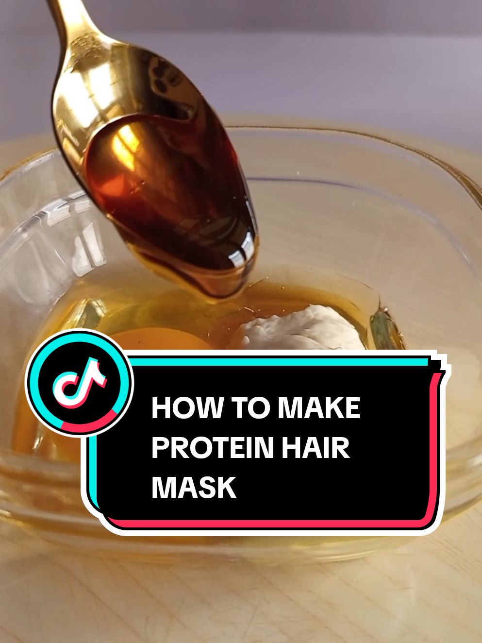 How to make protein hair mask for massive hair growth. #hair #hairgrowth #hairloss #hairmask #proteinhairmask #naturalrecipes #naturalremedy 