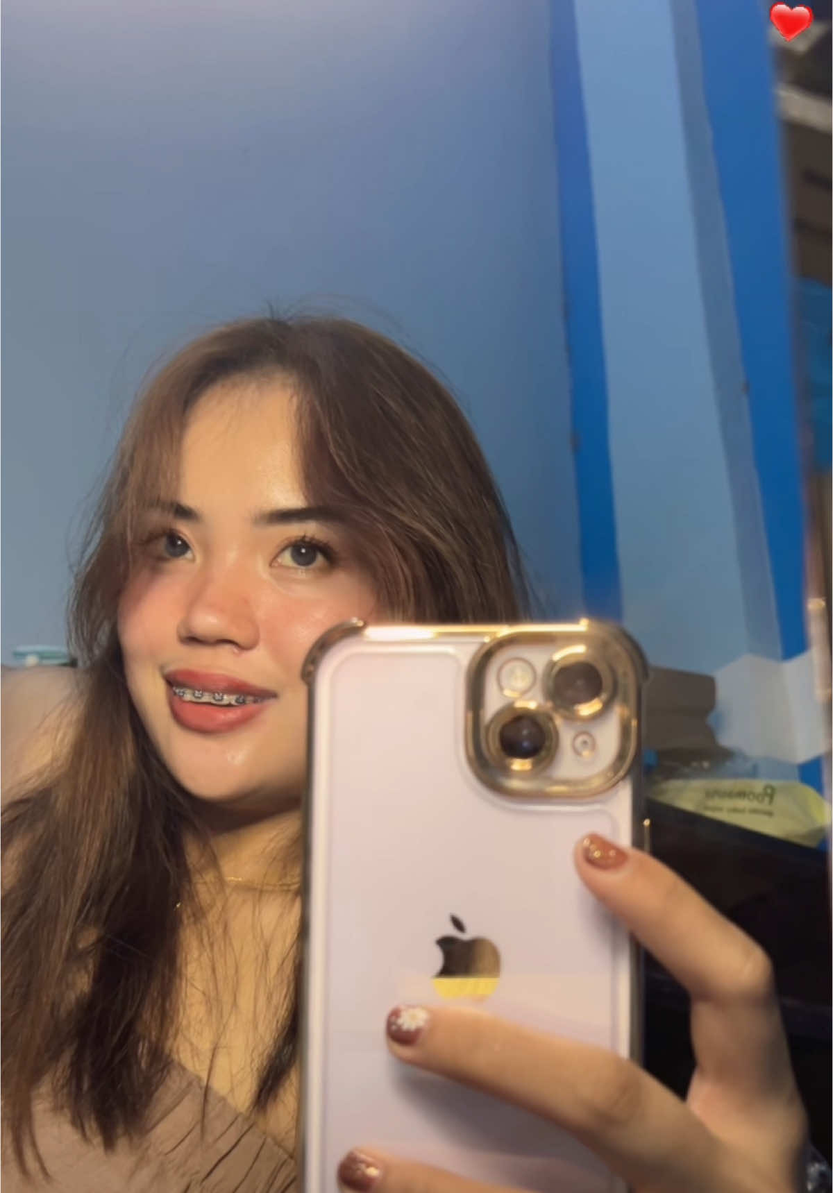 Hi sa pimps kong nagpapakyut 🤣 di talaga sanay kapag nalagyan make up 😥🥹