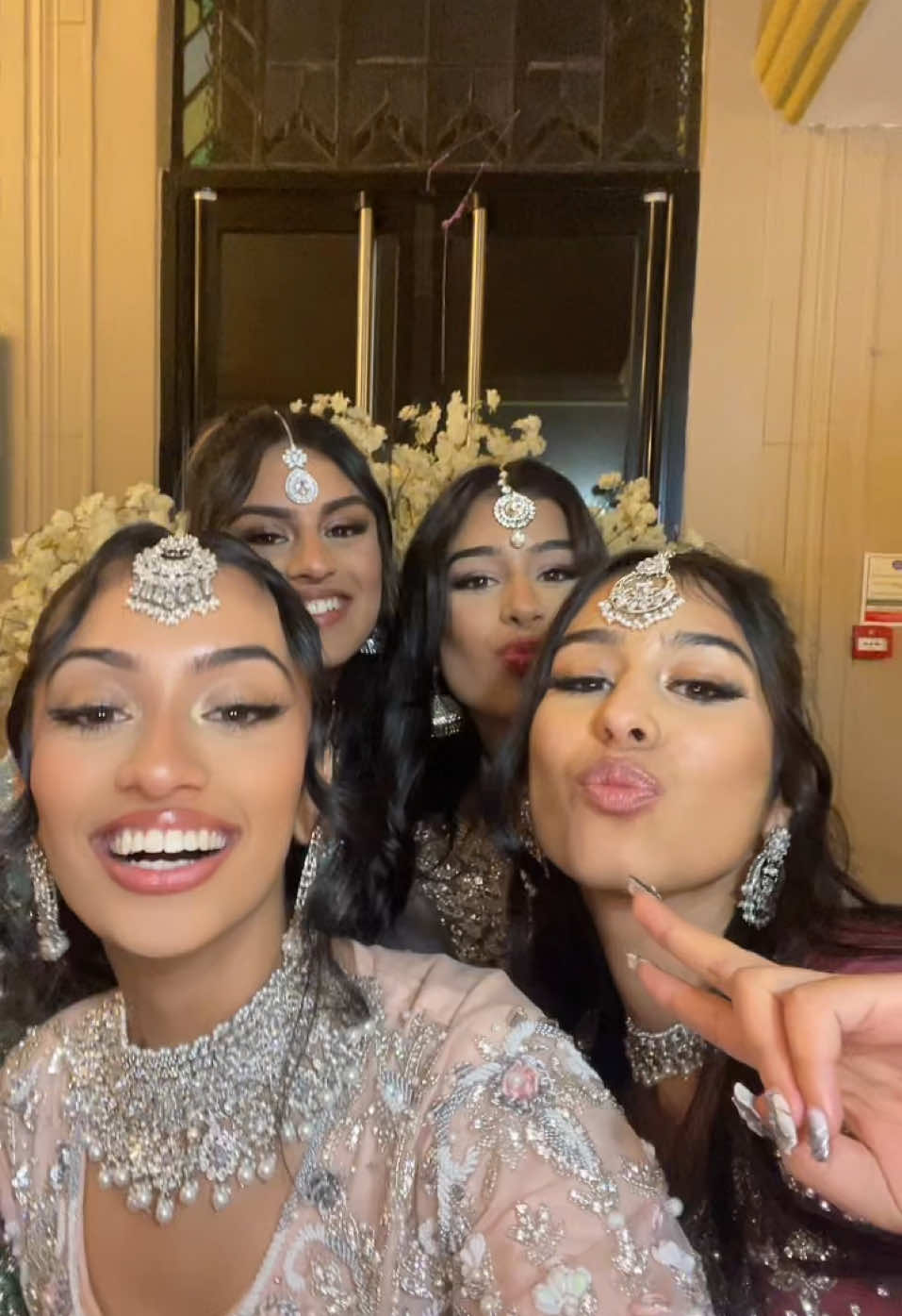 A bit late but after our 99th attempt we finally got there 😇😌😂@Karisha💙 @Karina @Riyaa  #fy #fyp #browntok #viral #wedding #indianwedding #indianweddingoutfit #fun #girly #outfit #outfitinspo #sisters 