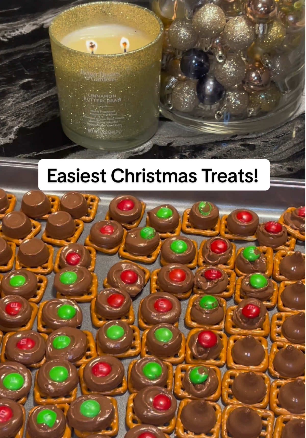 Easy and simple! Bake @ 400 for 4 minutes 😋 #creatorsearchinsights #christmas #christmasbaking #christmasgift #christmastreats