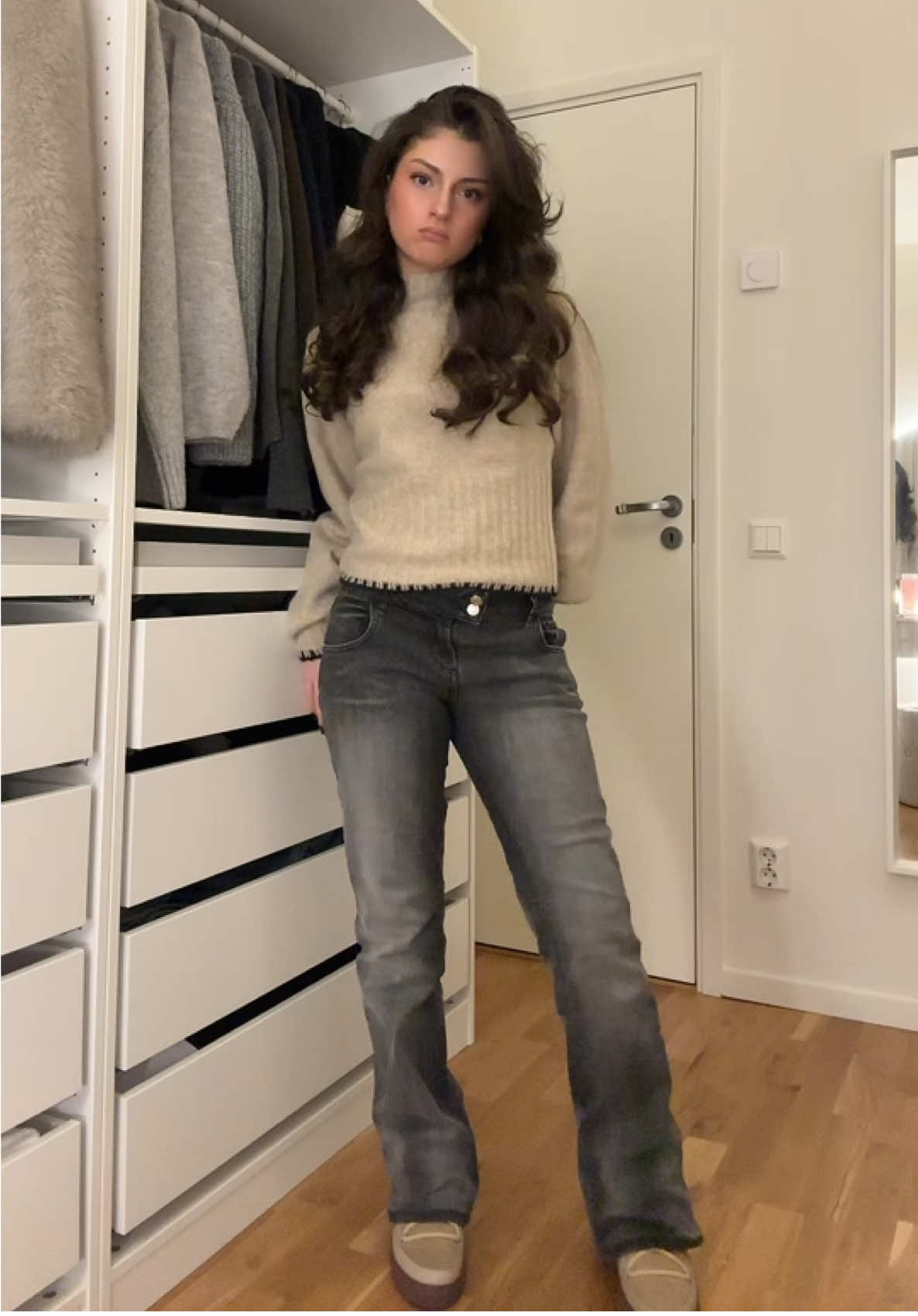 ootd 🧸 #trending #hairtok #scandinavianstyle #inuikii #inuikiiboots  #stockholmstyle #aesthetic #ootdaesthetic #winterfashiontrends #blowouthair #outfitinspo #outfitoftheday 