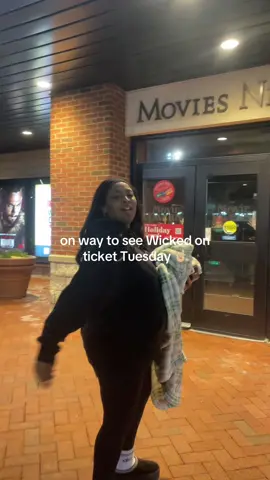 Cameraman is fired #wicked #movietok #wickedmovie #arianagrande #cynthiaerivo #glinda #glindaandelphaba #fyp 