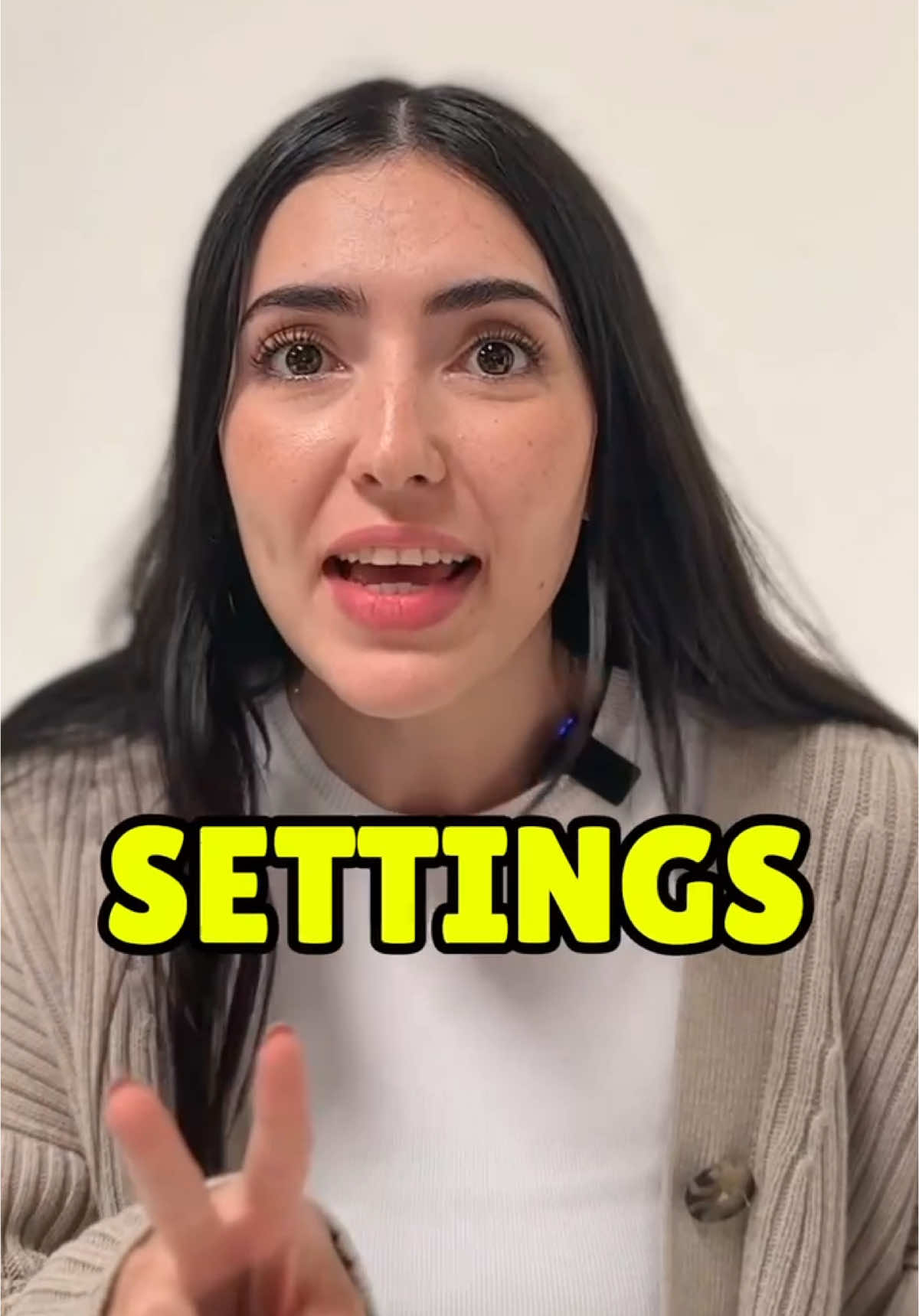 Iphone users! This one’s for you 🥹🤍 #trifidmedia #fypシ゚viral #fypシ #viral #hacks #hackoftheday #tipsandtricks 
