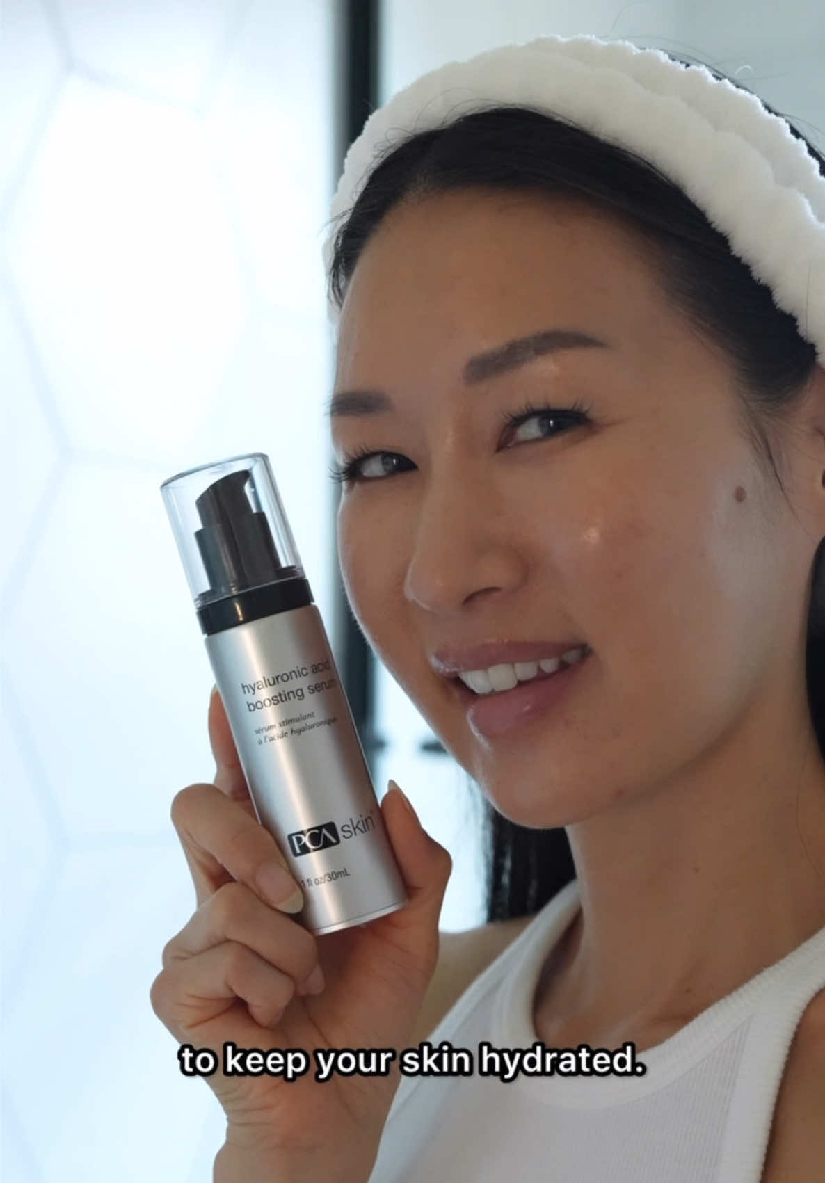 Winter skincare and Hyaluronic Acid Boosting Serum go hand in hand 🖤  @Christine Kong  #PCASKIN #HyaluronicAcidBoostingSerum #hyaluronicacid #serum #skincare #skincaretips 