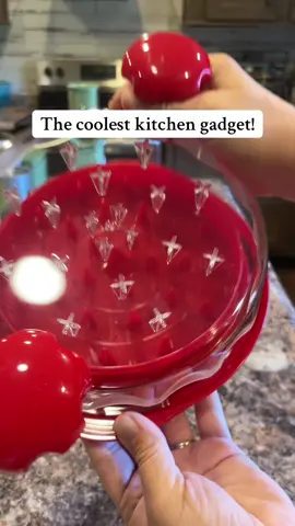 We love chicken around our house…so this chicken shredder is going to get used a lot!🐓 #chicken #chickenshredder #chickenrecipe #chickenrecipes #kitchen #kitchengadget #kitchengadgets #coolgadgets #coolgadget #coolkitchengadgets #useful #worksmarternotharder #shred #shreddedchicken #CookingHacks #cookinghack #cookinghacksthatwork 
