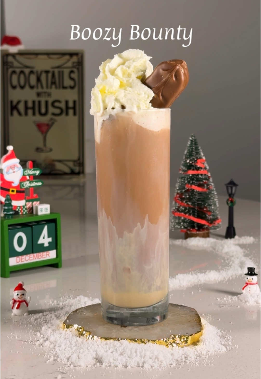 Day 4 of my Christmas Countdown🎄 I always associate this time of year with Celebration boxes and with that, sparks the bounty debate. I am a huge lover of bounty so you haters are doing me a favour by leaving them all in the box. The universe is all about balance 🥥 Boozy Bounty 30ml Coconut Rum 30ml Cream Liqueur Top w Chocolate Milk @oatly  Garnish with a Bounty😍 Cheers!🥂 #cocktails #cocktail #cheers #drink #drinks #cocktailgram #cocktailsofinstagram #drinkstagram #drinksofinstagram #Recipe #fyp #thirsty #sip #mixologist #mixology #homebartender #cocktailsathome #drinkspiration  #garnish #garnishgame #bestcocktails #cocktailtime #bounty #coconut #milkshake #boozymilkshake #december #christmas 