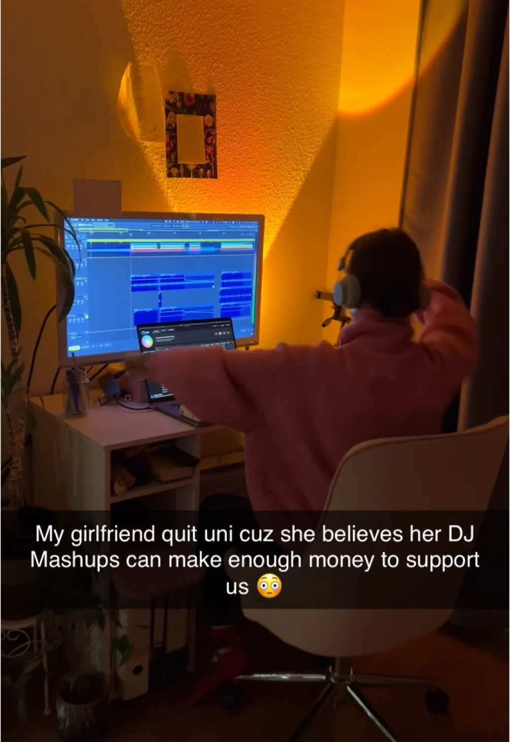 She cant be serious… 🤦  #dj #djlife #djmixing 