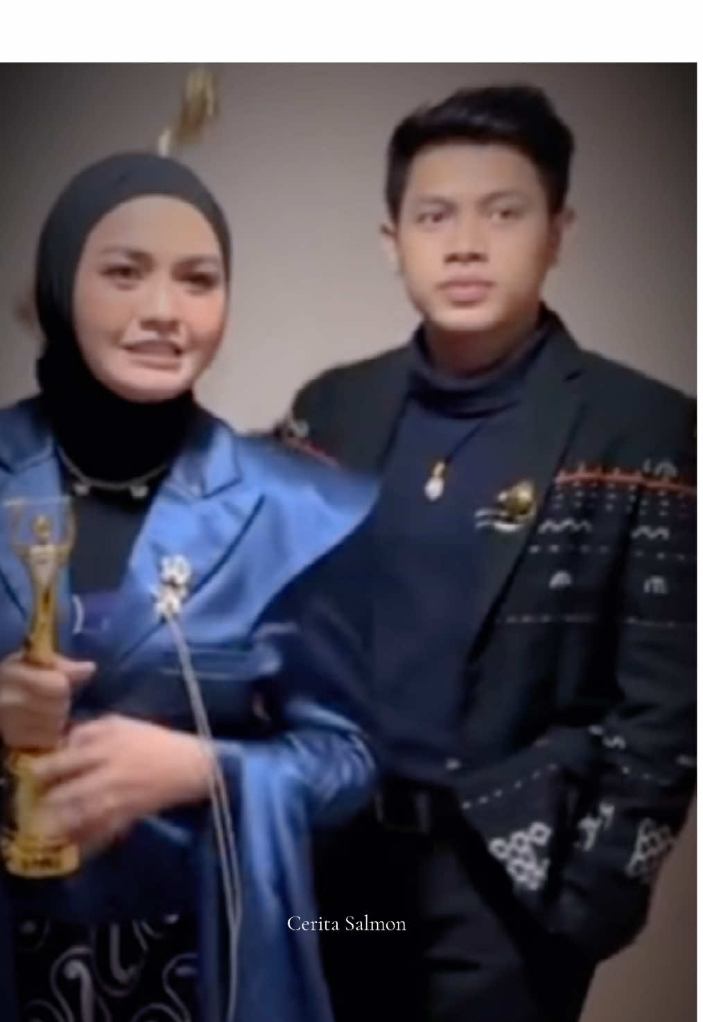 Sekian lamanya ga melihat mereka 1 frame, langsung di ulti menang piala AMI semua 😭😭😭 nangis ga klean #ronyparulian #salmasalsabil #nyomanpaul #amiawards2024  